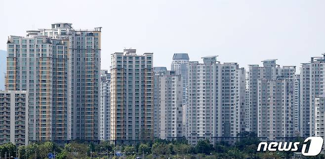 아파트가 빽빽이 들어선 대전 도안신도시 모습.     © News1 김기태 기자
