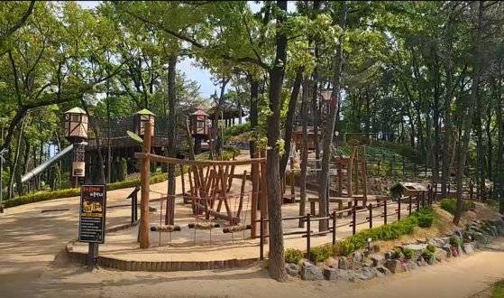 대구 달서구 와룡산의 숲속놀이터. 대구=백경서 기자