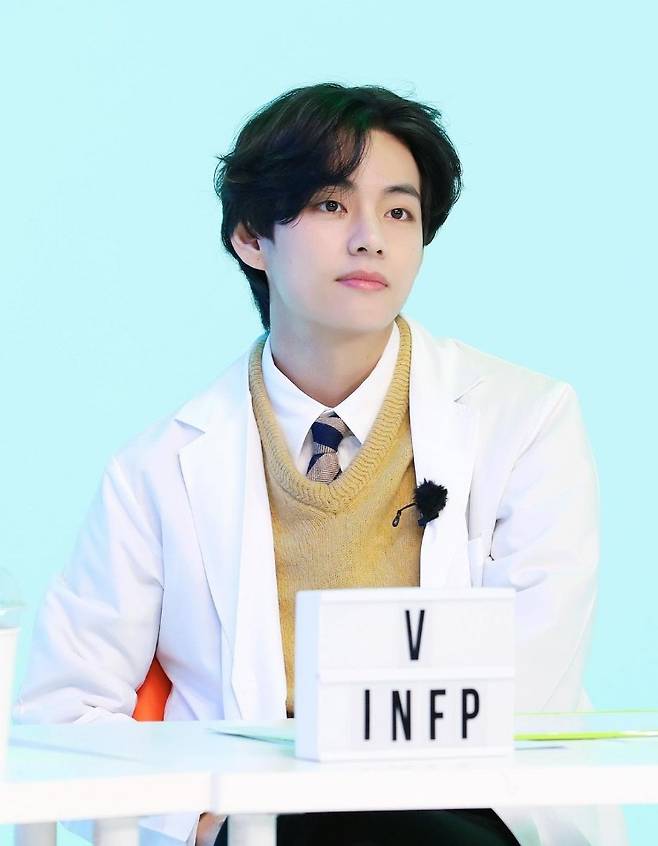 헤어날 수 없는 몰입감..방탄소년단 뷔, 빠.져.든.다♡