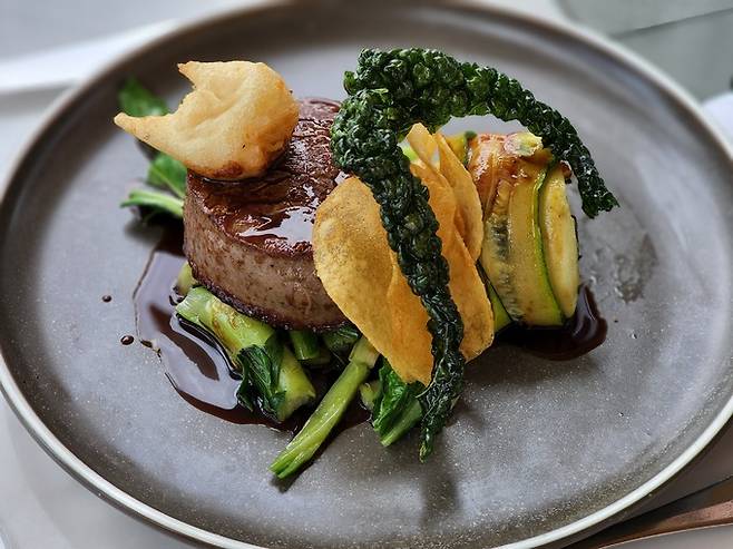 예링 스테이션 소고기 안심 스테이크