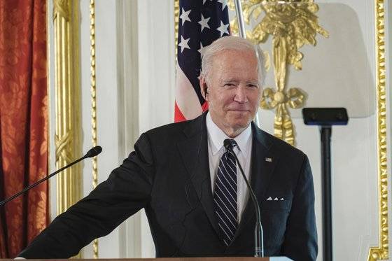 23일 조 바이든 미국 대통령이 일본 도쿄의 아카사카궁에서 미·일 정상회담을 마친 후 기자회견을 하고 있다. [AP=연합뉴스]