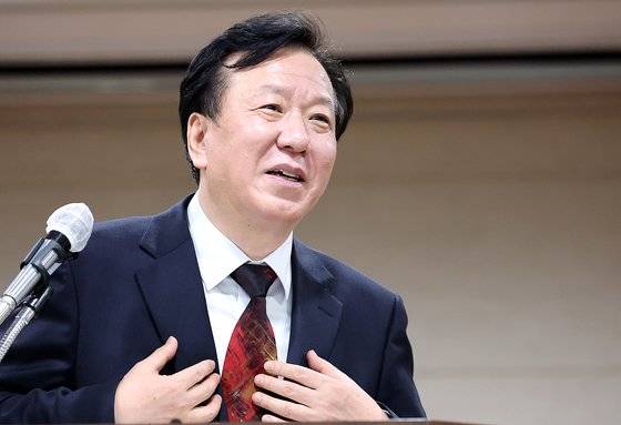 정호영 보건복지부 장관 후보자가 23일 자진 사퇴했다. 사진은 지난달 17일 서울 중구 국립중앙의료원에서 열린 기자회견에서 자녀 관련 의혹 등을 해명하고 있는 모습. 연합뉴스