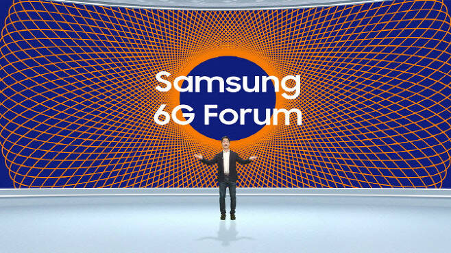 삼성전자가 13일 온라인으로 개최한 제1회 ‘삼성 6G 포럼(Samsung 6G Forum)’에서 승현준 삼성리서치 연구소장(사장)이 인사말을 전하고 있다. (사진=삼성전자)