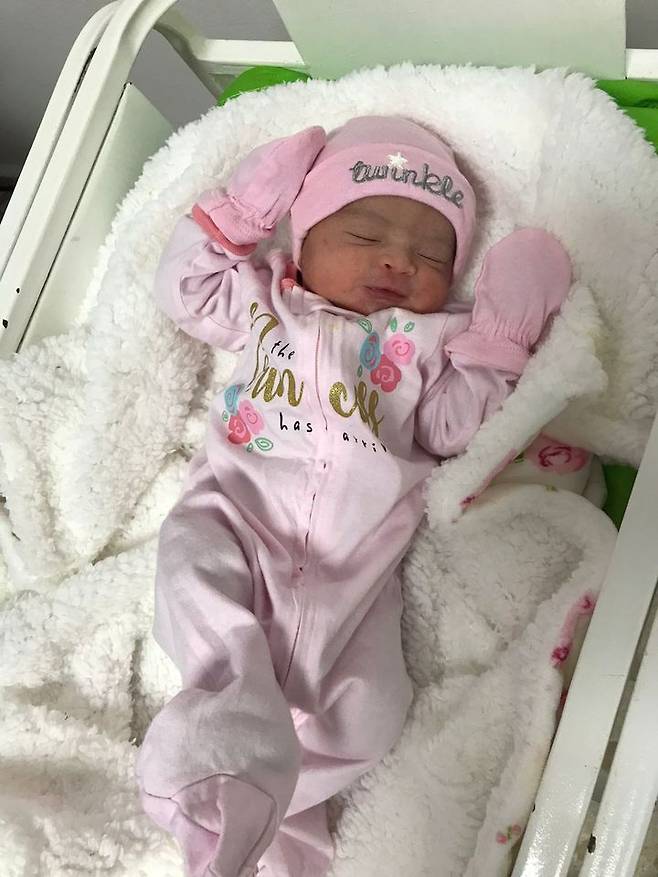 [서울=뉴시스] KIA 타이거즈 외국인 타자 소크라테스 브리토의 딸. (사진 = KIA 타이거즈 제공) *재판매 및 DB 금지