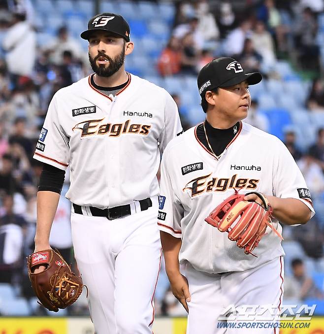 2022 KBO리그 한화 이글스와 두산 베어스의 경기가 25일 한화생명이글스파크에서 열렸다. 3회초 이닝을 마친 한화 카펜터가 더그아웃으로 향하고 있다. 대전=박재만 기자 pjm@sportschosun.com/2022.05.25/