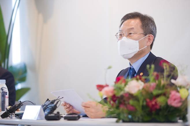 [서울=뉴시스] 이종호 과학기술정보통신부 장관이 24일 오후 서울 강남구 퓨리오사AI에서 열린 간담회에 참석해 인사말을 하고 있다. (사진=과학기술정보통신부 제공) 2022.05.24. photo@newsis.com *재판매 및 DB 금지