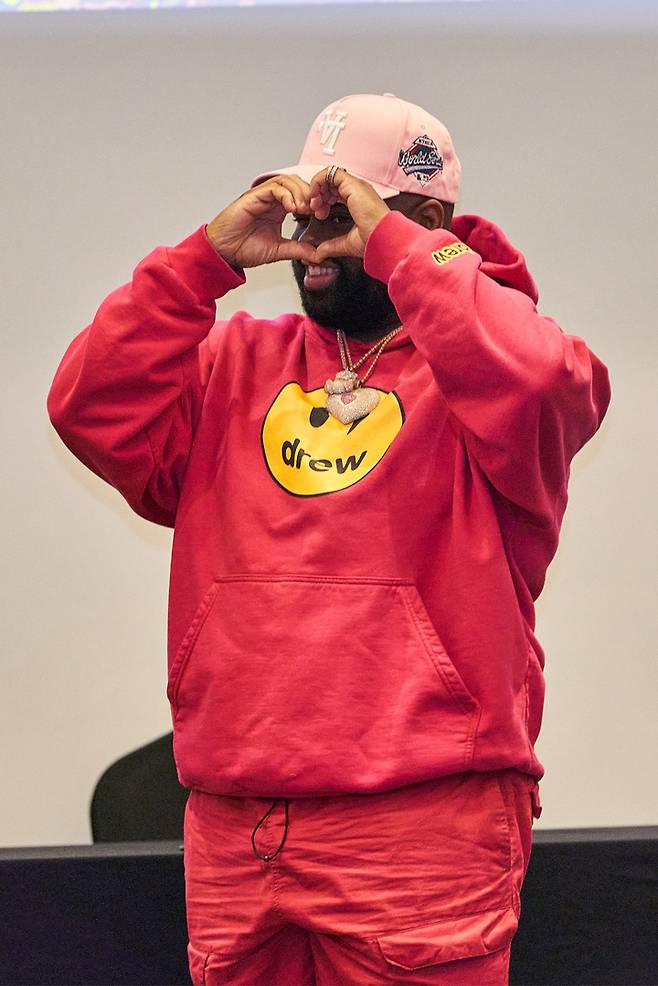 [서울=뉴시스] 핑크스웨츠. 2022.05.25. (사진 = 워너뮤직 코리아 제공) photo@newsis.com *재판매 및 DB 금지