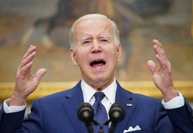 한국과 일본 순방을 마치고 귀국한 조 바이든 미국 대통령(79)이 24일(현지시간) 워싱턴DC 백악관에서 텍사스주에서 발생한 총기 난사 사건에 대해 연설하고 있다. 연합뉴스