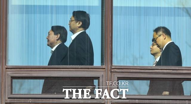 장관을 비롯한 누구도 인사검증 과정 정보에 접근하지 못하게 하고, 단장도 검찰 출신이 아닌 인사분야 전문가 공무원으로 임명하는 등 방안을 내놨지만, 비판은 이어지고 있다. /더팩트 DBqw