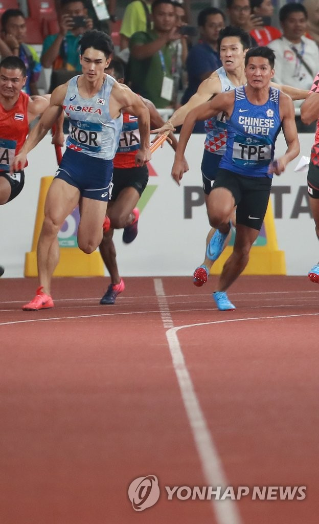 한국 남자 400ｍ 계주 팀 [연합뉴스 자료사진]