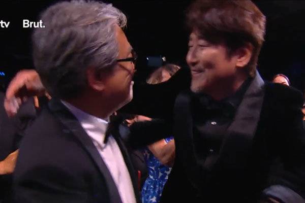 칸 홈페이지 캡처