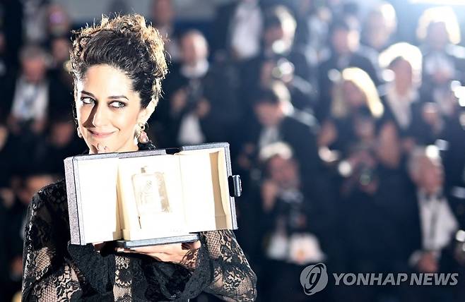 칸영화제 여우주연상 수상한 자흐라 아미르 에브라히미 [AFP 연합뉴스. 재판매 및 DB 금지]