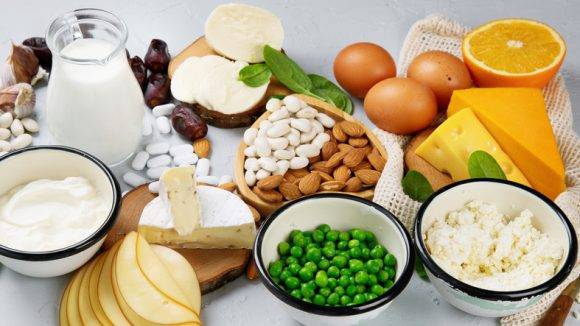 고단백질 식사는 근육을 만드는 등 건강상 이점이 많다. [사진=게티이미지뱅크]