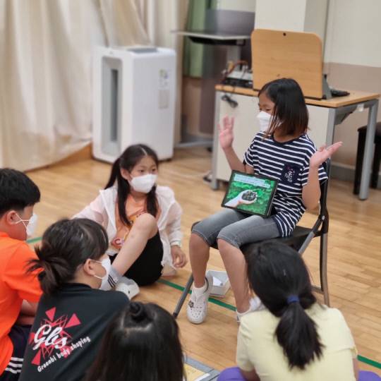 학교란 무엇인가? 학생들의 배움은 어떻게 일어나는가? 에 대해 답을 찾아가는 예산 대흥초(교장 한은숙)가 지난 20일부터 27일까지 '어서 와, 과학환경 놀이터는 처음이지?'라는 주제로 일주일간 마을과 학교에서 보고 듣고 느끼고 누리는 과학환경 프로젝트 활동을 했다.사진=대흥초 제공