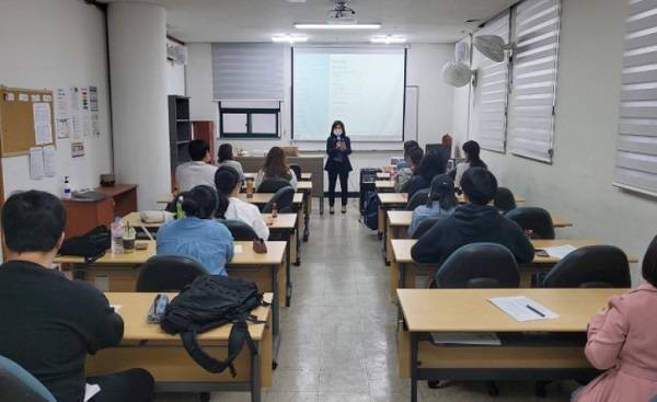 과정평가형으로 직업상담사 2급 교육이 이루어지는 모습.(사진 제공=영남직업능력개발원)