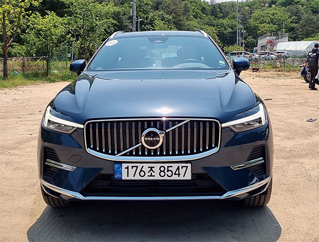 XC60 T8의 전면 사진 고성민 기자