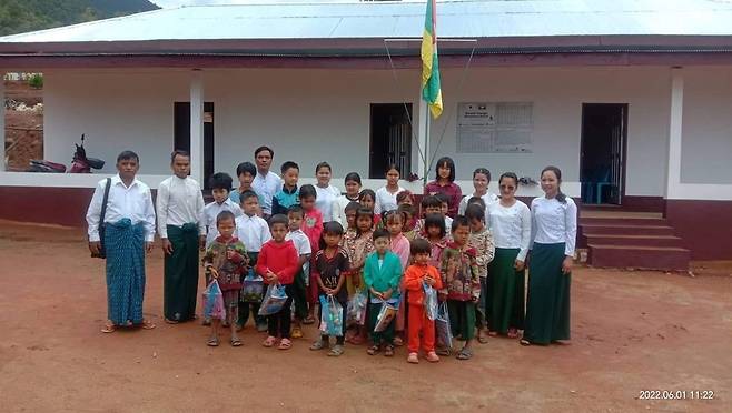 미얀마 바콧 마을에서 문을 연 '바콧-충주' 초등학교 충주교육지원청 제공. 재판매 및 DB 금지