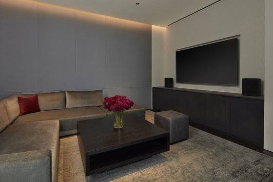 JW메리어트 호텔 서울의 스위트룸인 ‘앰배서더 펜트하우스’. [사진 JW메리어트 호텔 서울]