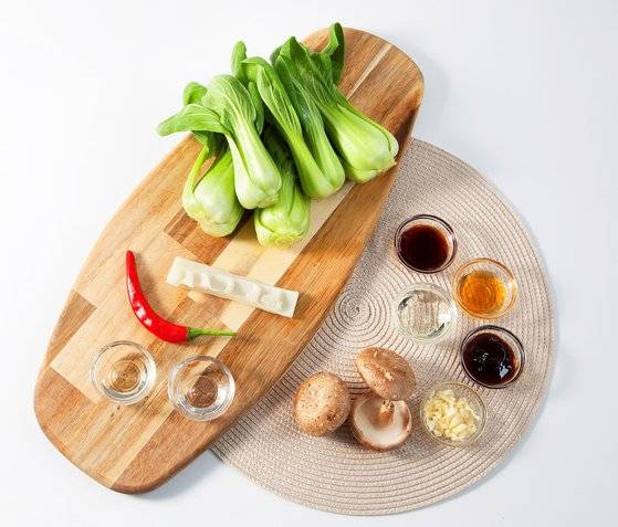 청채볶음 재료. 사진 송미성