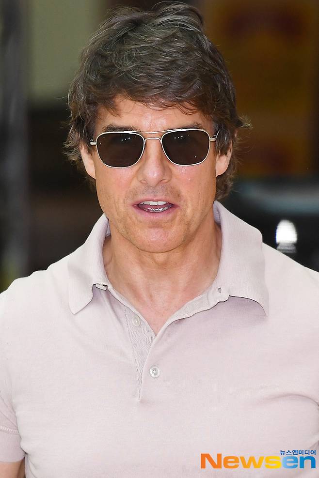 Actor Tom Cruise arrives in Korea for a certain period during the movie Top Gun: Maverick Top Gun: Maverick through the Seoul Gimpo Business (SGBAC) Aviation Center in Gangseo-gu, Seoul, on the afternoon of June 17.