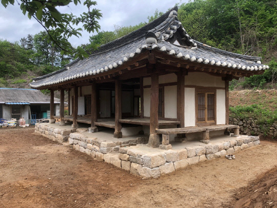 옥천청성면 장수리 소재 서당 건물인 옥천 지재 모습. 사진=옥천군 제공