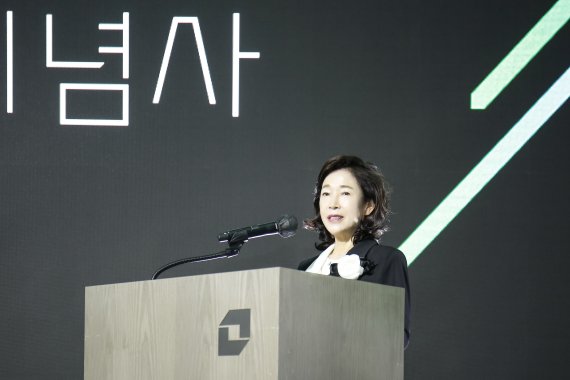 이어룡 대신파이낸셜그룹 회장이 20일 서울시 중구 'Daishin 343'에서 열린 창립 60주년 기념행사에서 그룹미션을 선포하고 있다. 대신증권 제공