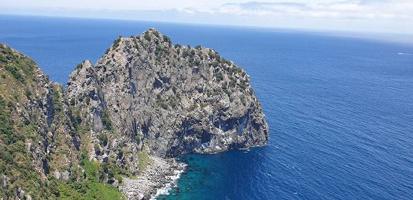 태하향목전망대에서 바라본 대풍감 / 김찬호 기자