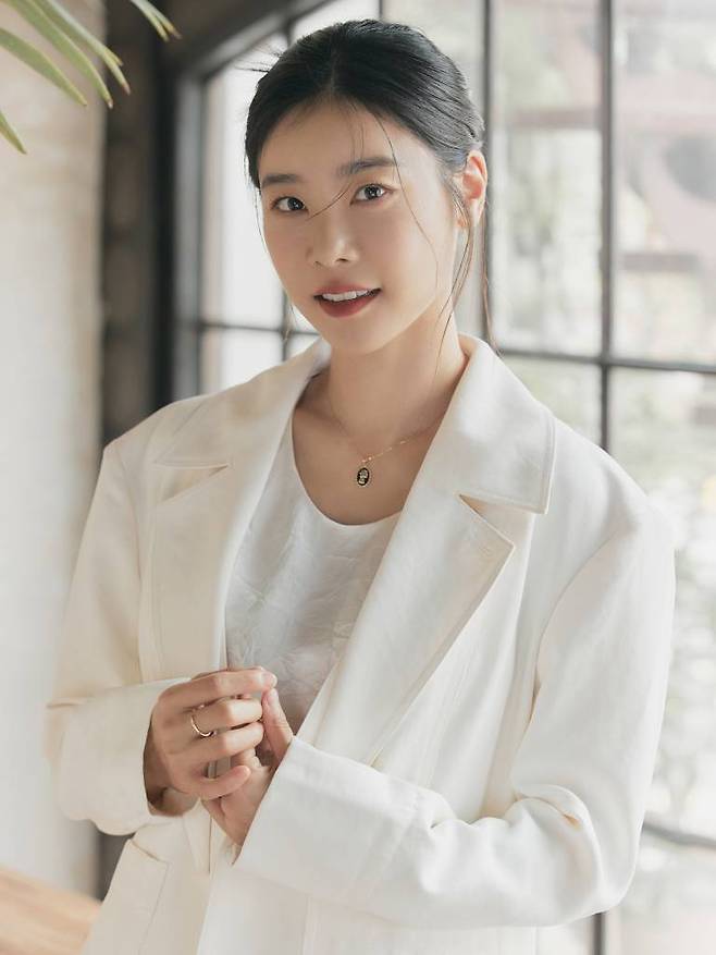 배우 박소진이 13일 오후 서울 종로구 한 카페에서 진행된 tvN 금토드라마 '별똥별' 종영 기념 인터뷰에 앞서 포즈를 취하고 있다.  박소진은 극 중 연예부 기자이자 오한별(이성경 분)의 절친한 친구인 조기쁨 역을 맡아 열연했다. / 사진제공 = 눈컴퍼니 /사진=김창현 기자 chmt@