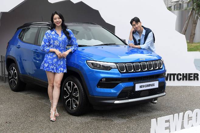 지프가 23일 서울 성수동 까페 센느에서 신차발표회를 열고 콤팩트 SUV 뉴 컴패스를 출시했다. 김민수 기자