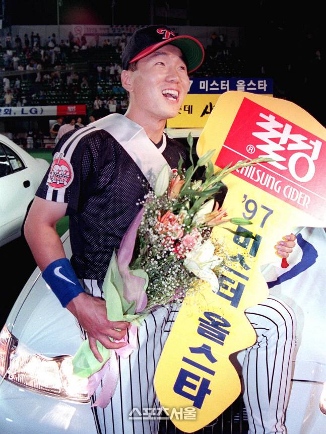 2타수 1안타 2타점으로 97올스타 MVP로 뽑힌 류지현 감독의 현역시절 모습. | 스포츠서울 DB