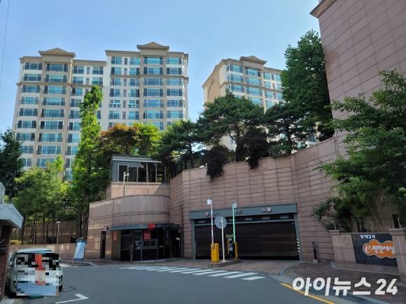 서초구 방배동 일원 '방배e편한세상3차아파트' 전경. [사진=김서온 기자]