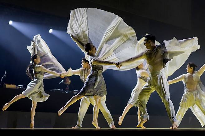 국립무용단 <회오리>의 한 장면. 국립극장 제공