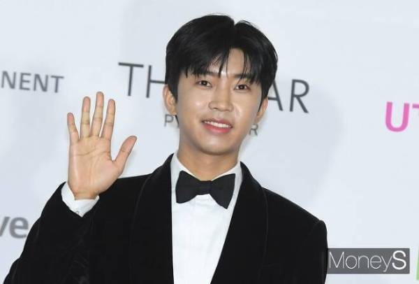 가수 임영웅의 행사 출연료가 예측됐다. 사진은 서울 강서구 화곡동 KBS아레나에서 열린 2021 아시아아티스트어워즈(2021 Asia Artist Awards, 이하 2021AAA) 시상식 레드카펫 행사에 참석한 가수 임영웅. /사진=장동규 기자