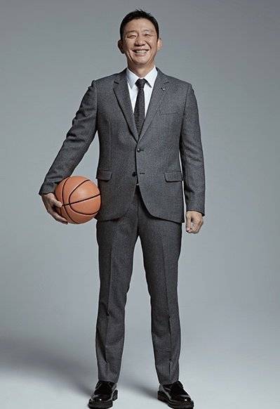 데이원자산운용, 프로농구 오리온 인수…최고책임자로 허재 내정 (서울=연합뉴스) 자산운용사 데이원자산운용이 프로농구 고양 오리온을 인수했다고 지난달 11일 밝혔다. 
    '농구 대통령' 허재(57)는 구단의 최고 책임자로 4년 만에 농구계에 복귀한다. 사진은 허재. 2022.5.11 [데이원자산운용 제공. 재판매 및 DB 금지] photo@yna.co.kr