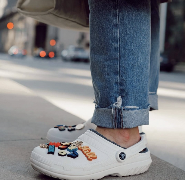 크록스. /사진 출처=인스타그램