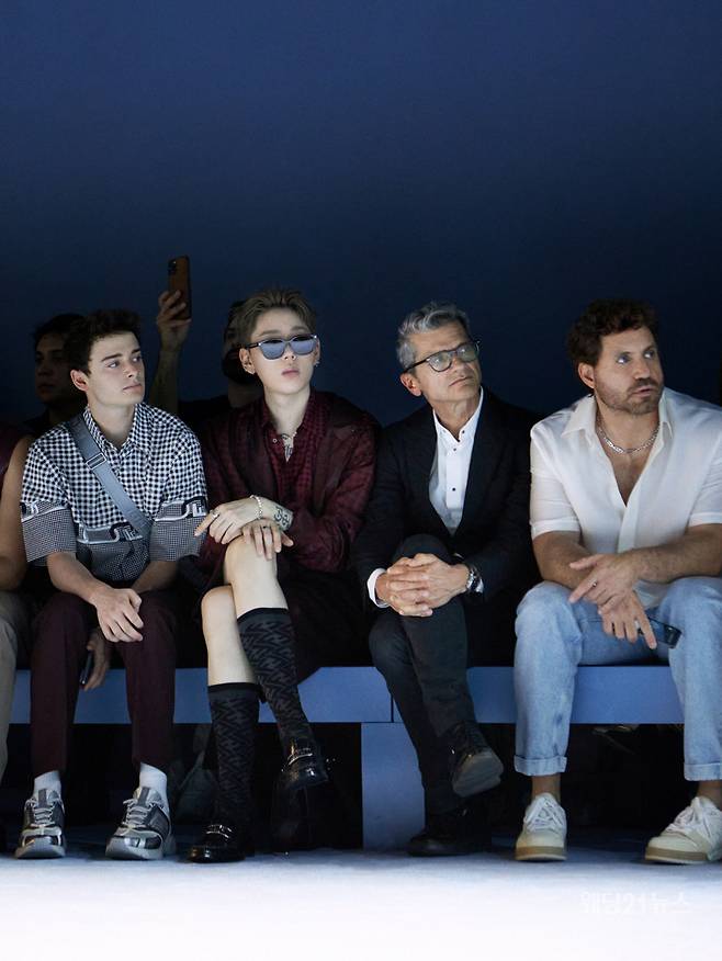 사진 : 펜디 SS23 남성 컬렉션 참석한 지코 (이미지 제공 = 펜디)&nbsp;