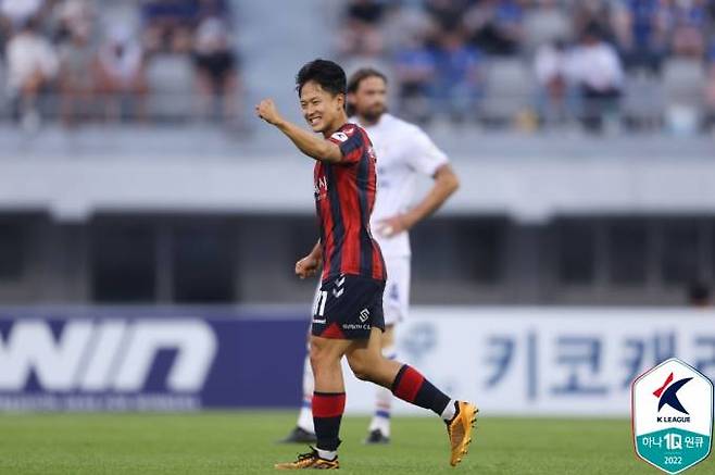 득점 후 환호하는 이승우.   프로축구연맹