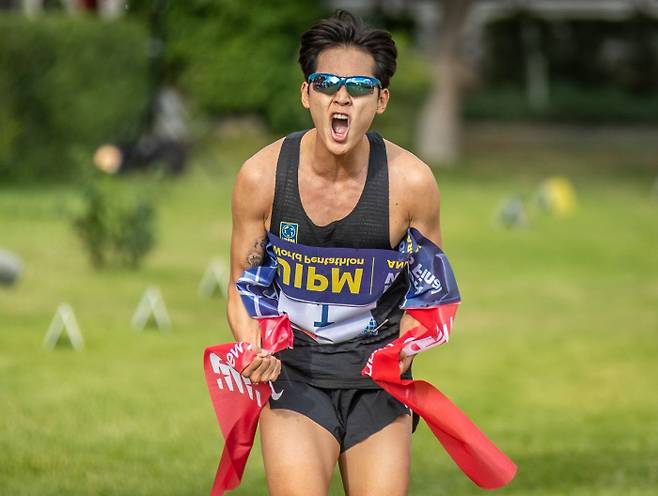 전웅태가 25일 터키 앙카라에서 열린 국제근대5종연맹(UIPM) 월드컵 파이널 남자 결승선을 통과하며 기뻐하고 있다. 대한근대5종연맹 제공