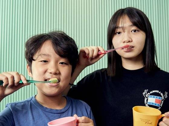 자신의 상황에 맞는 올바른 양치질은 치아를 건강하게 유지하는 효과적인 방법이다. 칫솔질 외에 치실·치간칫솔·구강 세정기도 함께 사용하면 치아를 더욱 깨끗하게 유지할 수 있다.