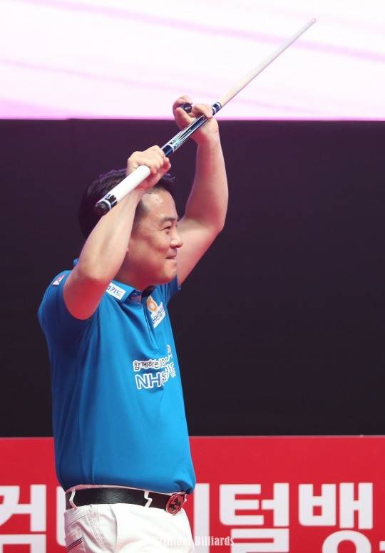 세번 째 결승에서 마침내 우승을 차지한 조재호(사진=브릴리언트 빌리아드)