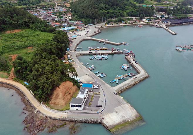 조유나 양 아버지의 휴대전화가 마지막으로 꺼진 송곡선착장의 모습. 2022. 6. 27. / 사진 = 연합뉴스