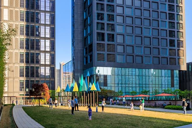 '제12회 대한민국 조경대상' 문화체육관광부장관상을 수상한 태영건설 '광명루프갤러리' /사진=태영건설