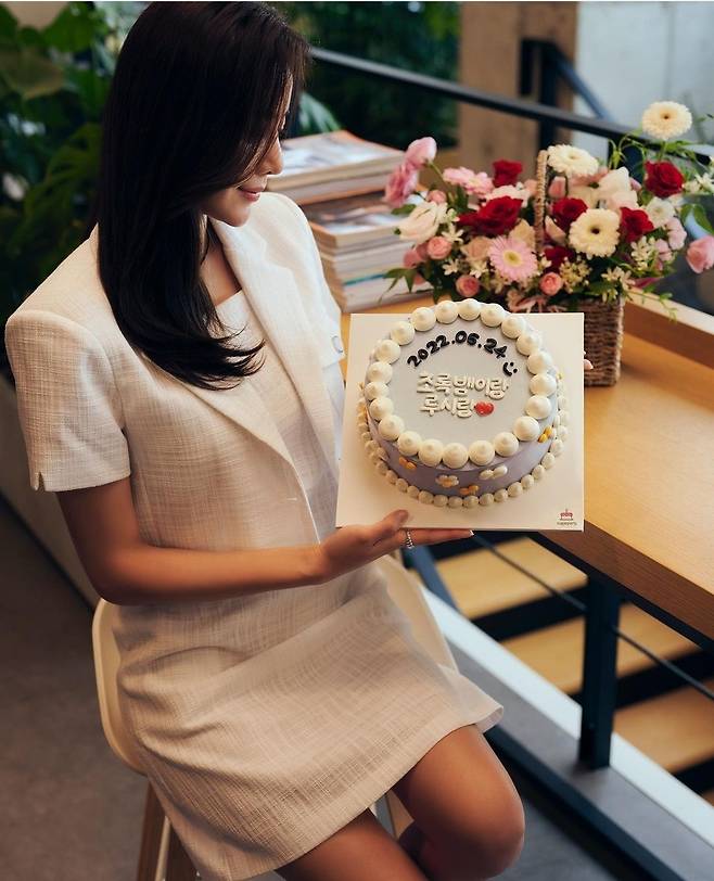 [루시 인스타그램 캡처]