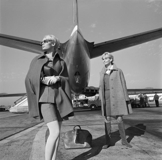 아르노 피셔 '동베를린, 쇠네펠트 공항', 1968,
Gelatin silver print, 40x30cm ⓒ Arno Fischer, Institut fur Auslandsbeziehungen e. V [성곡미술관 제공. 재판매 및 DB 금지]