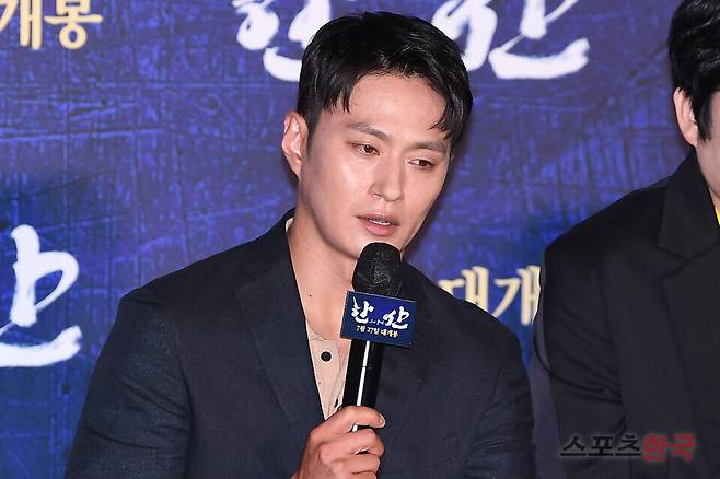 한산: 용의 출현' 제작보고회에 참석한 김성규. ⓒ이혜영 기자 lhy@hankooki.com