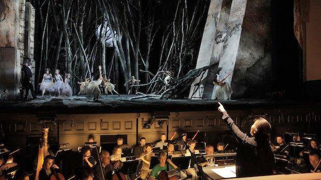 김은선 지휘자의 샌프란시스코오페라 지휘 모습. 샌프란시스코오페라 제공