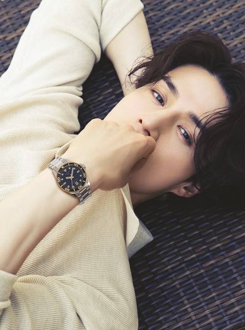 /사진=티쏘와 이동욱이 함께한 씨스타 컬렉션 여름 화보