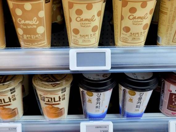 서울 강남구 GS25 DX LAB점에 설치된 액정형 가격표시기 /사진=박문수 기자