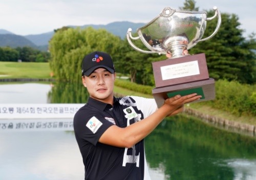 김민규가 코오롱한국오픈에서 국내 첫 우승을 차지했다.