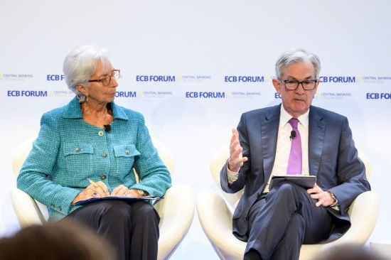 제롬 파월 미국 연방준비제도(Fed) 의장(오른쪽)과 크리스틴 라가르드 유럽중앙은행(ECB) 총재 [이미지출처=로이터연합뉴스]